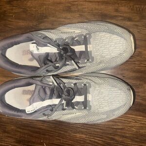 Brooks Men's Athletic Shoes in Gray